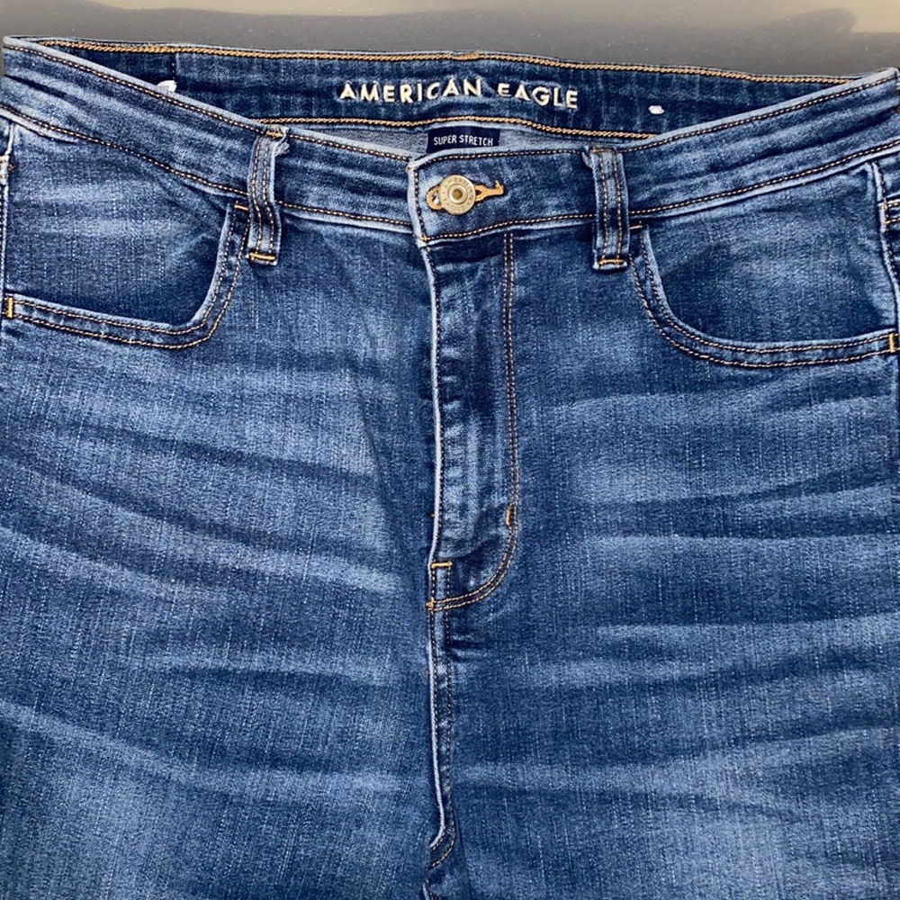 Excellent condition Womens American Eagle Super High Rise Jeans
